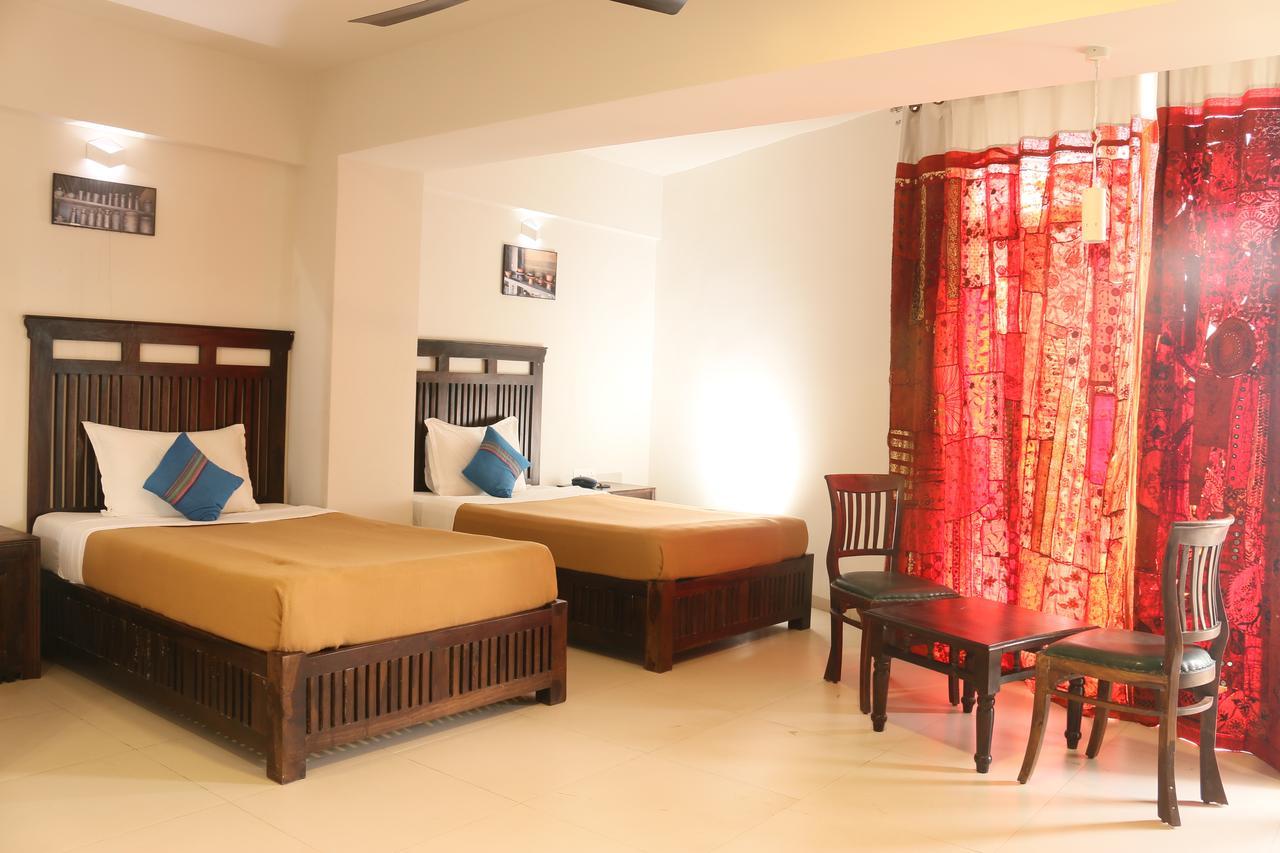 Hotel Zorba Inn Kolhapur Dış mekan fotoğraf